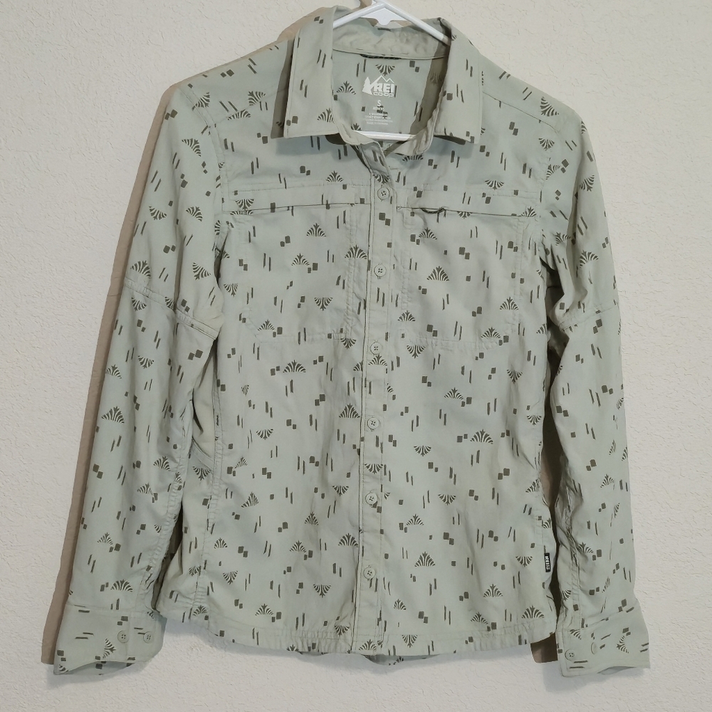REI Sahara Sage Green Patterned Button Down Hiking Shirt Womens Small